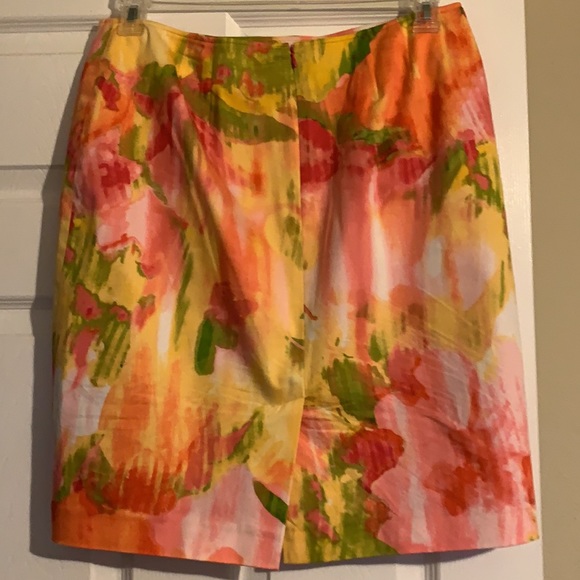 JNY stretch Multicolored summery skirt. - Picture 2 of 6
